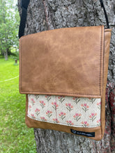 Charger l&#39;image dans la galerie, Toutite frutti cuir florale