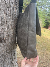 Charger l&#39;image dans la galerie, Troubadour cuir animal brun  /mandala