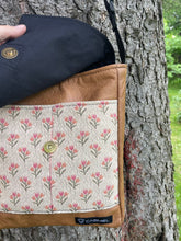 Charger l&#39;image dans la galerie, Toutite frutti cuir florale