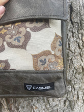 Charger l&#39;image dans la galerie, Troubadour cuir animal brun  /mandala