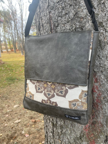 Troubadour cuir animal brun  /mandala