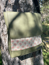 Charger l&#39;image dans la galerie, Troubadour végan kaki mandala